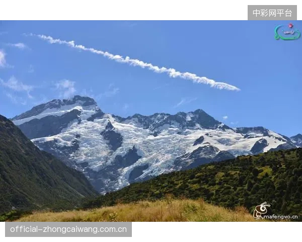 强大的防守是新西兰队在大洋洲区取得成功的基石,确保了净胜球优势。 强大的防守是新西兰队在大洋洲区取得成功的基石,确保了净胜球优势。